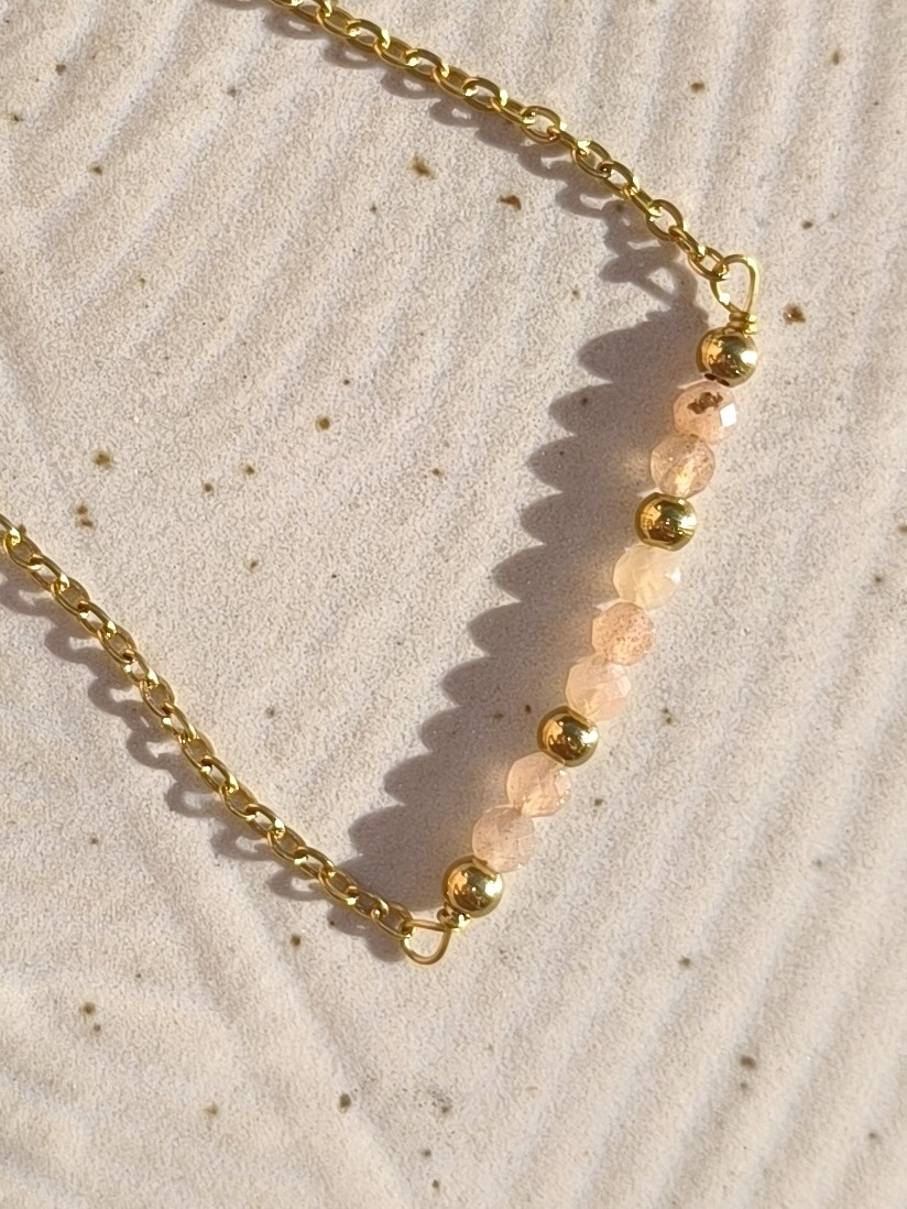 Zapestnica s kristali Sončevega kamna